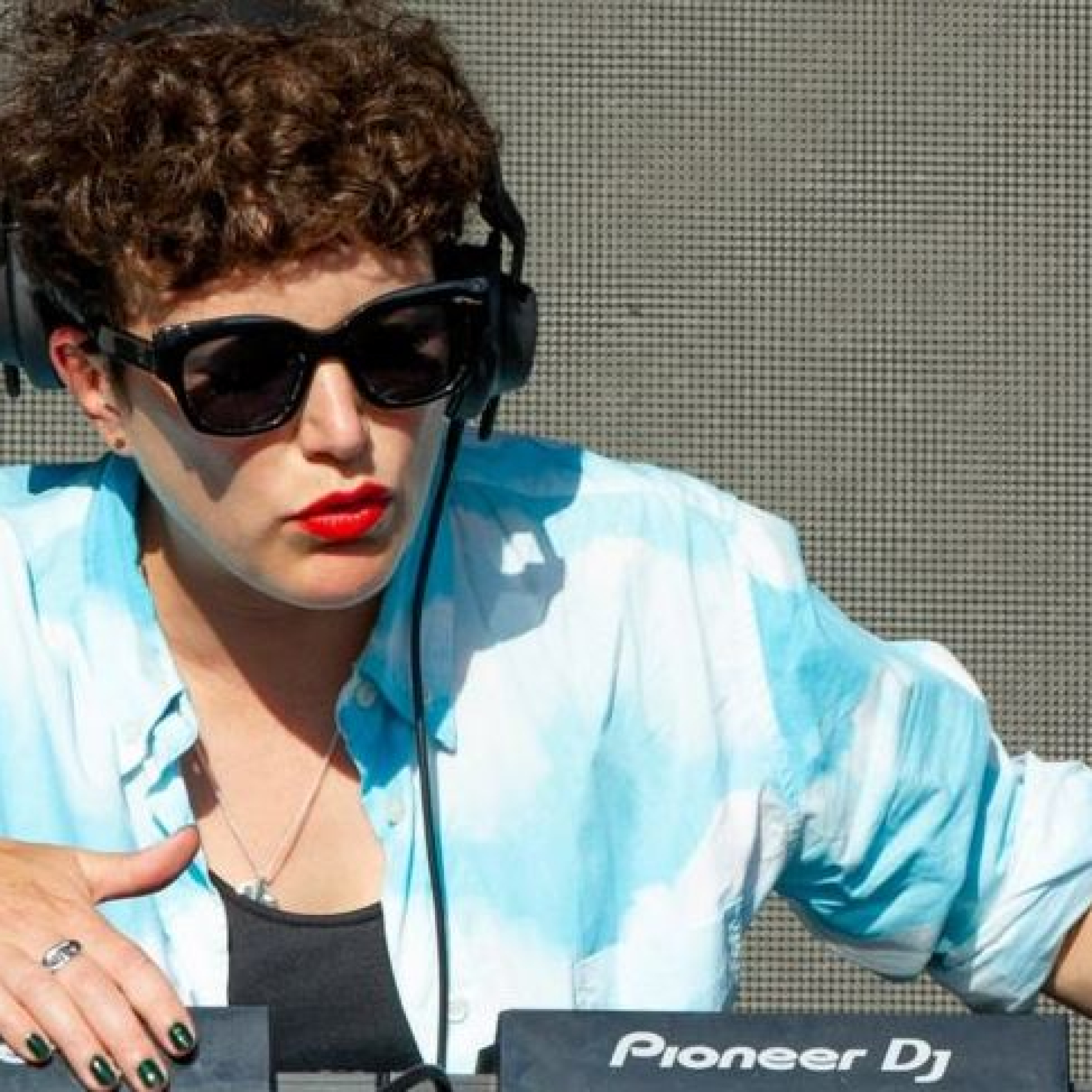 Annie Macmanus has described the music business as 