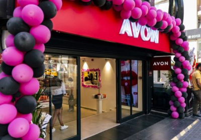 Beauty giant Avon under fire over Russia links